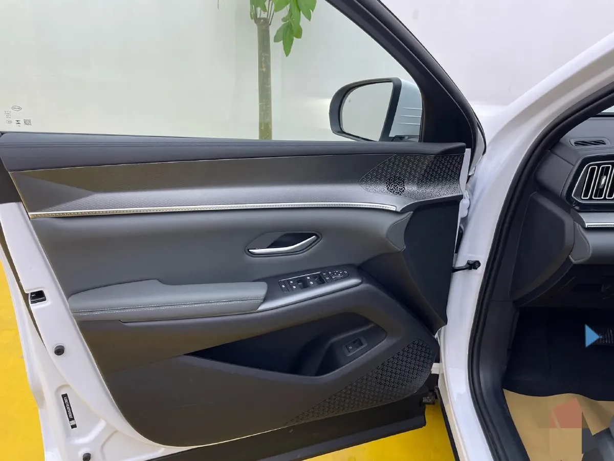 2026 BYD Song Pro 1.5L 101HP L4 E-CVT PHEV,autocango,china used car exporter,china ev exporter,chinese used car exporter,chinese used ev exporter