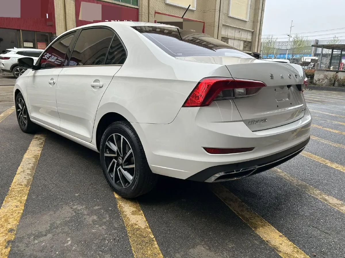 2022 Skoda Rapid 1.5L 112HP L4 6AT,autocango,china used car exporter,china ev exporter,chinese used car exporter,chinese used ev exporter
