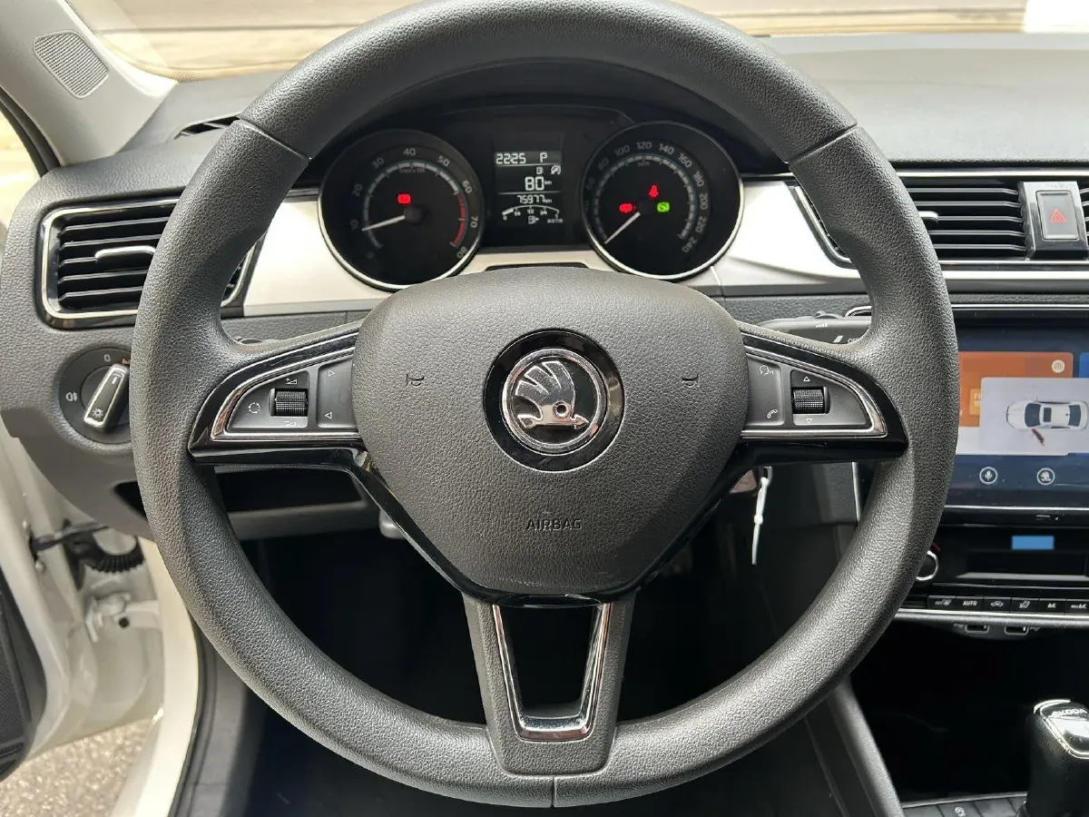 2022 Skoda Rapid 1.5L 112HP L4 6AT,autocango,china used car exporter,china ev exporter,chinese used car exporter,chinese used ev exporter