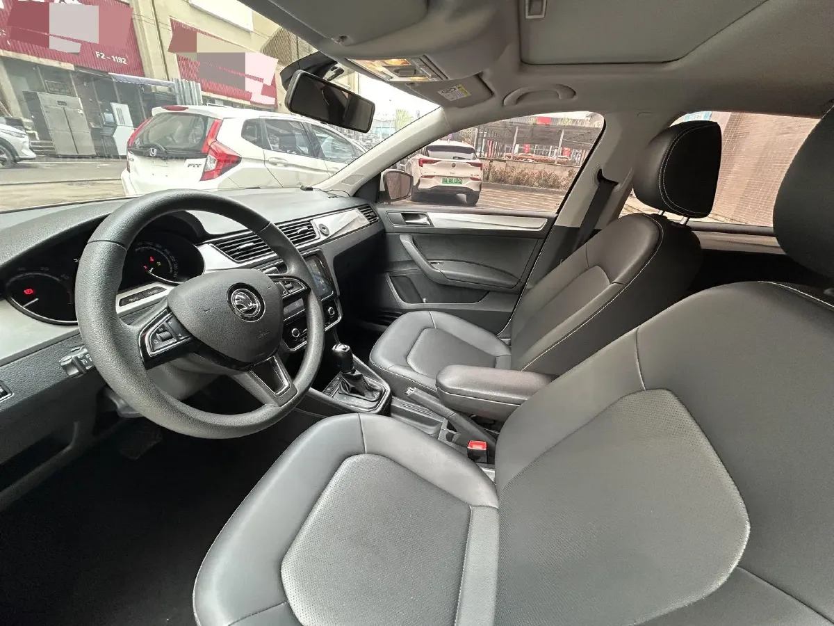 2022 Skoda Rapid 1.5L 112HP L4 6AT,autocango,china used car exporter,china ev exporter,chinese used car exporter,chinese used ev exporter
