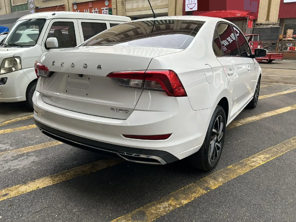 2022 Skoda Rapid 1.5L 112HP L4 6AT,autocango,china used car exporter,china ev exporter,chinese used car exporter,chinese used ev exporter