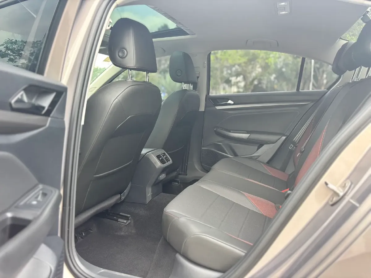 2021 Volkswagen Bora 1.5L 113HP L4 6AT,autocango,china used car exporter,china ev exporter,chinese used car exporter,chinese used ev exporter