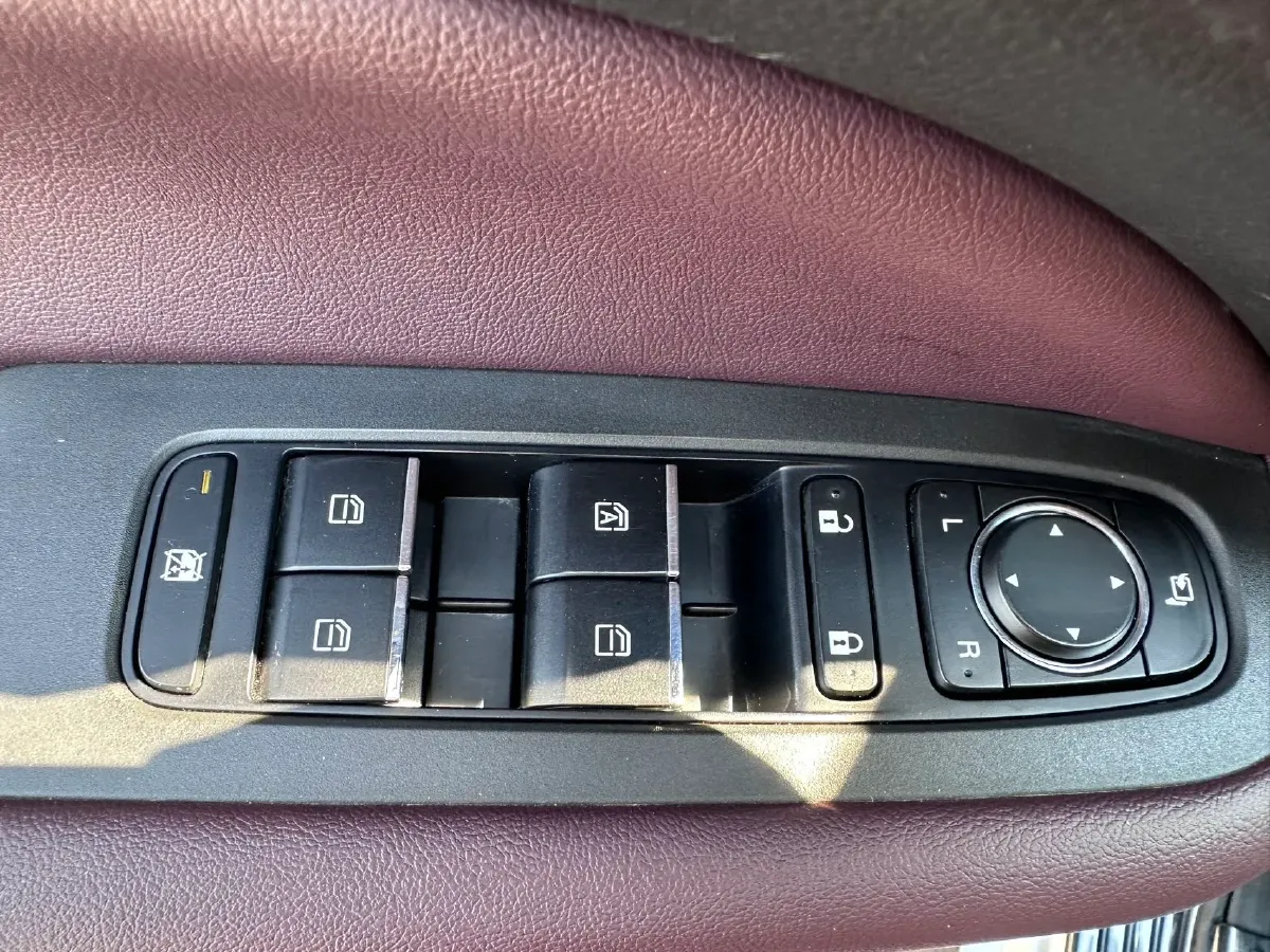 2023 GAC Trumpchi M6 1.5T 177HP L4 7DCT,autocango,china used car exporter,china ev exporter,chinese used car exporter,chinese used ev exporter