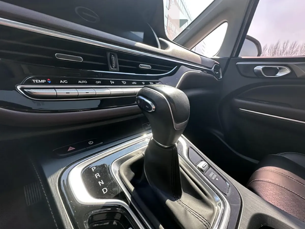 2023 GAC Trumpchi M6 1.5T 177HP L4 7DCT,autocango,china used car exporter,china ev exporter,chinese used car exporter,chinese used ev exporter