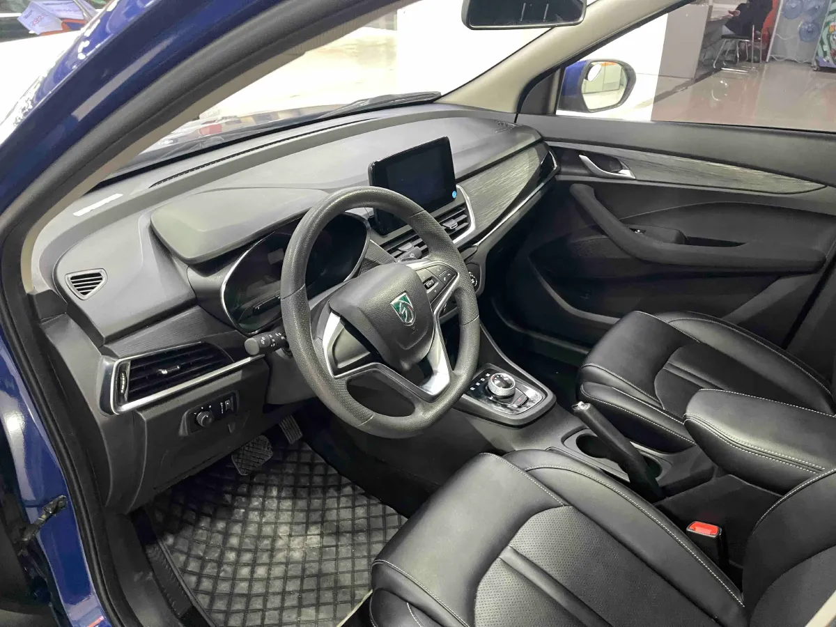 2019 BaoJun 360 1.5L 105HP L4 CVT,autocango,china used car exporter,china ev exporter,chinese used car exporter,chinese used ev exporter