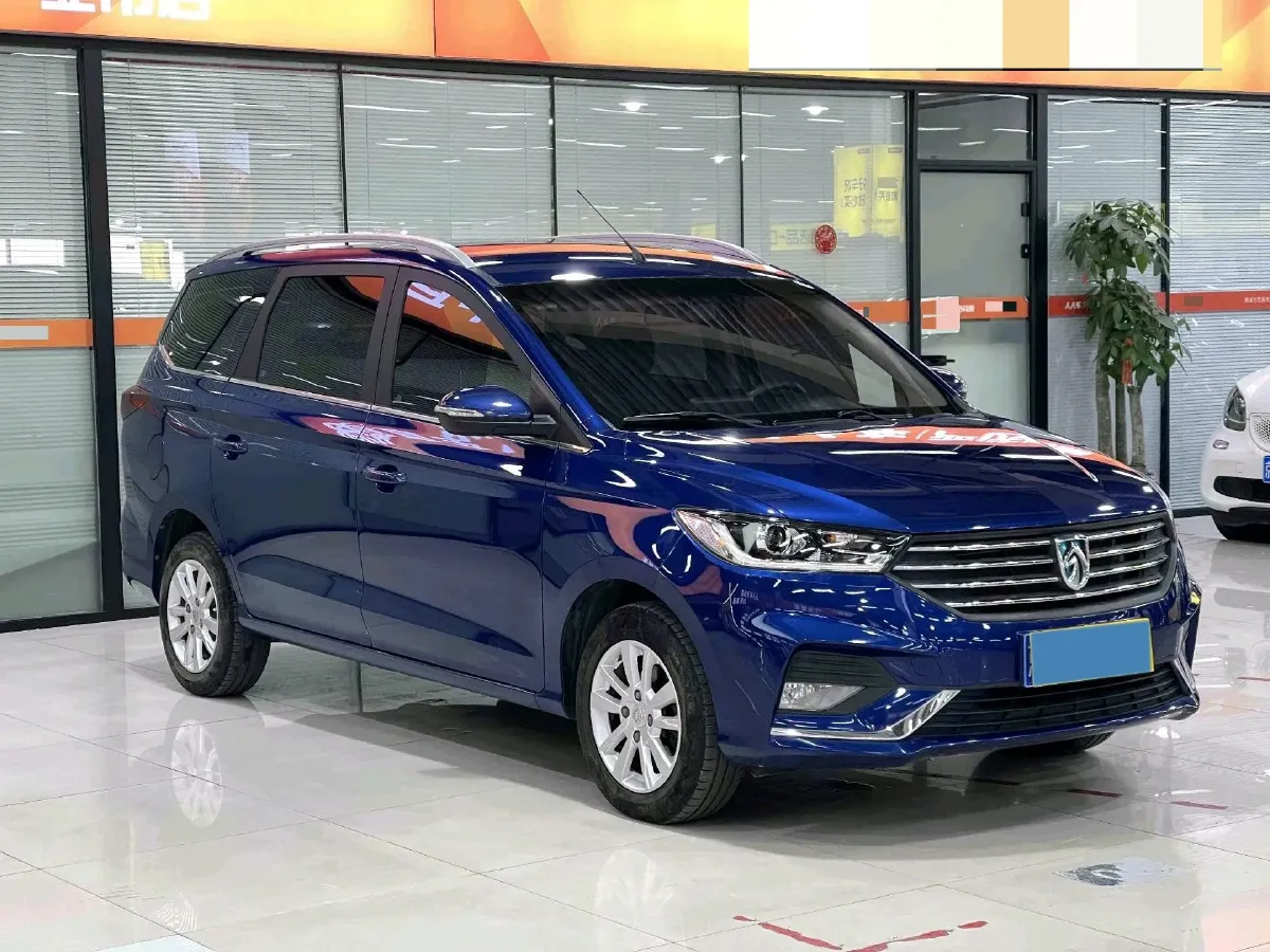 2019 BaoJun 360 1.5L 105HP L4 CVT,autocango,china used car exporter,china ev exporter,chinese used car exporter,chinese used ev exporter