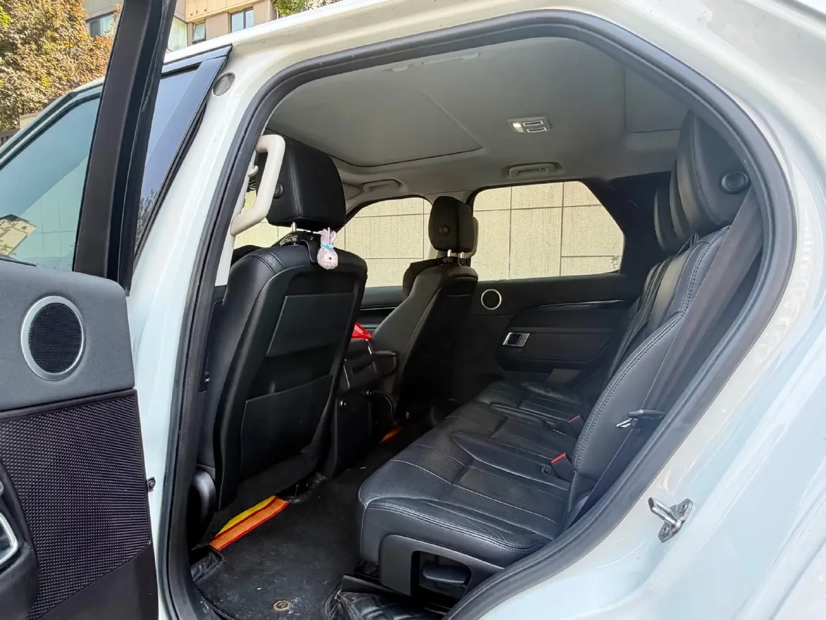 2018 Land Rover Discovery 3.0T 340HP V6 8AT,autocango,china used car exporter,china ev exporter,chinese used car exporter,chinese used ev exporter