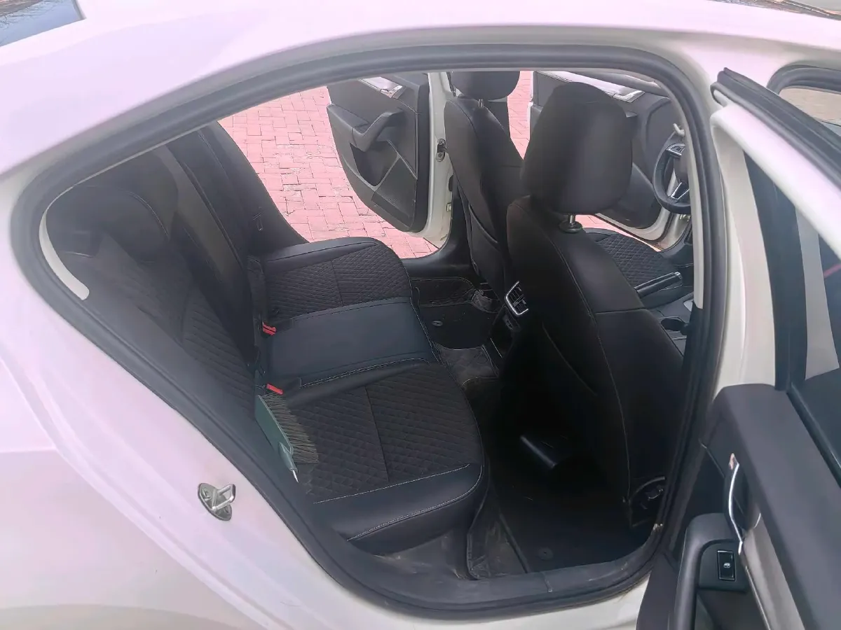 2018 Skoda Octavia 1.6L 110HP L4 6AT,autocango,china used car exporter,china ev exporter,chinese used car exporter,chinese used ev exporter