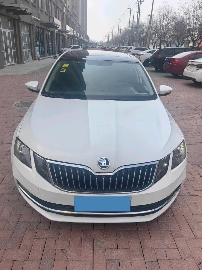 2018 Skoda Octavia 1.6L 110HP L4 6AT,autocango,china used car exporter,china ev exporter,chinese used car exporter,chinese used ev exporter