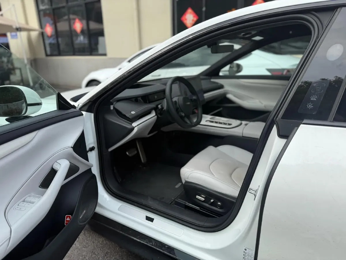 2024 MI SU7 BEV 101KWH,autocango,china used car exporter,china ev exporter,chinese used car exporter,chinese used ev exporter