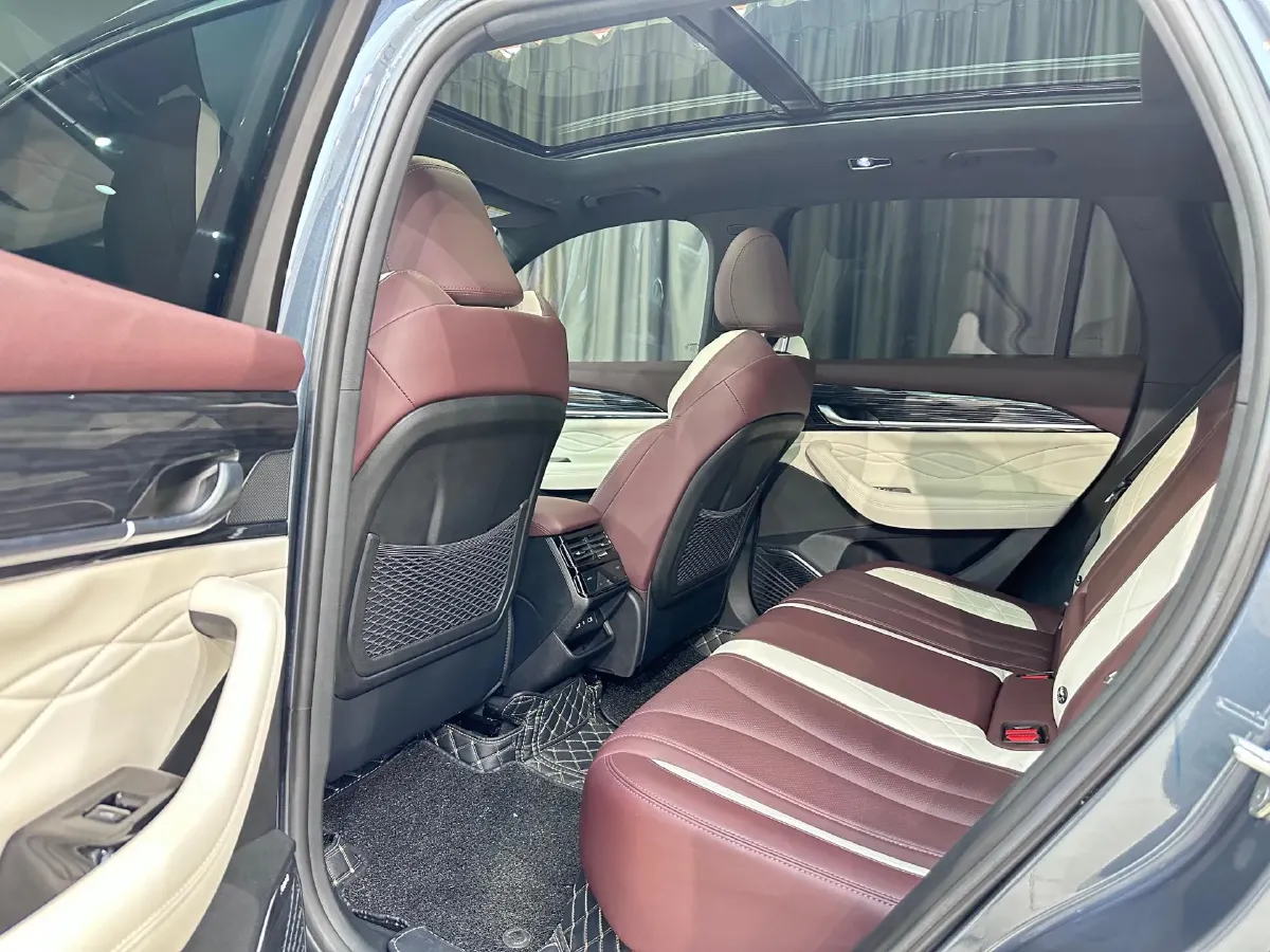 2021 Geely Monjaro 2.0T 218HP L4 7DCT,autocango,china used car exporter,china ev exporter,chinese used car exporter,chinese used ev exporter