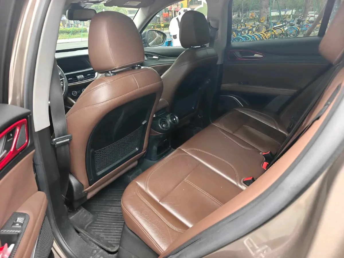 2017 Jaguar XE 2.0T 240HP L4 8AT,autocango,china used car exporter,china ev exporter,chinese used car exporter,chinese used ev exporter