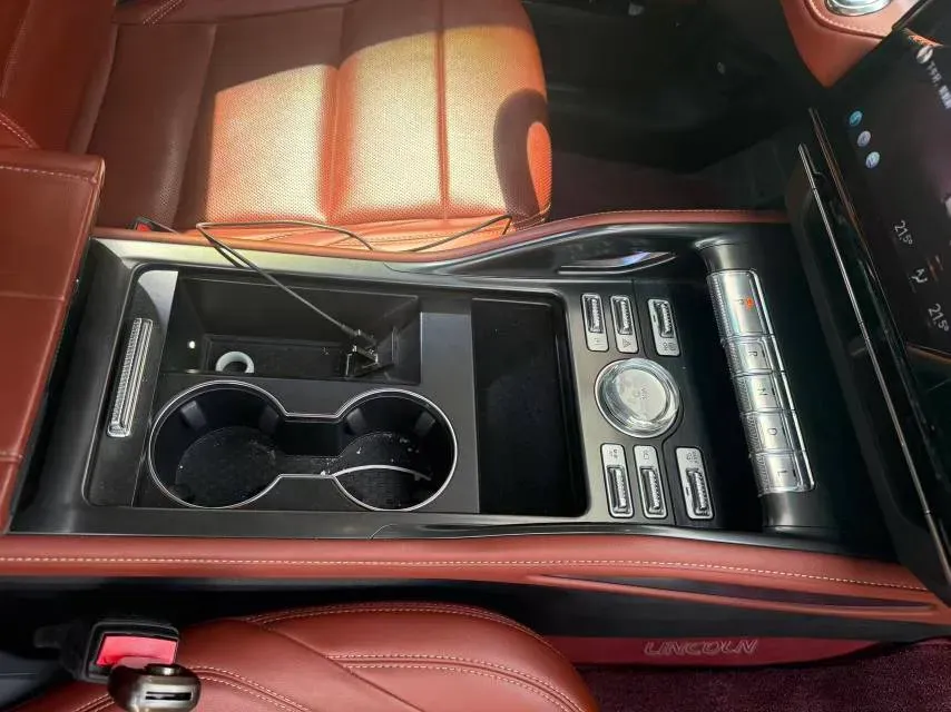 2023 Lincoln Nautilus 2.0T 282HP L4 E-CVT Hybrid,autocango,china used car exporter,china ev exporter,chinese used car exporter,chinese used ev exporter