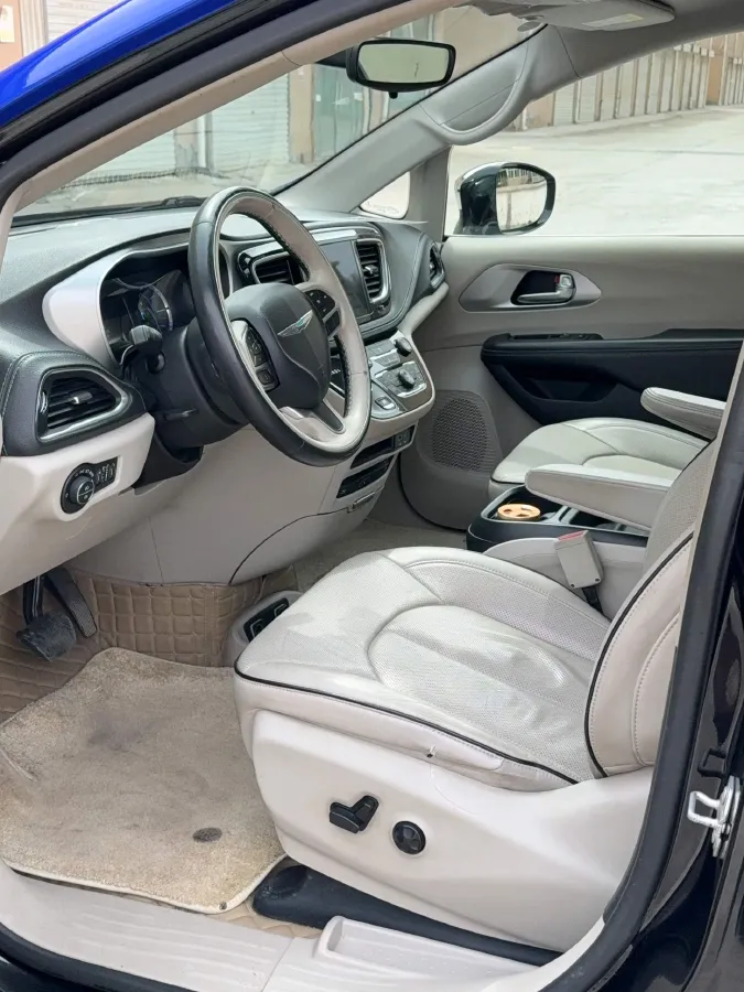 2018 Chrysler Pacifica 3.6L 245HP V6 E-CVT PHEV 16KWH,autocango,china used car exporter,china ev exporter,chinese used car exporter,chinese used ev exporter