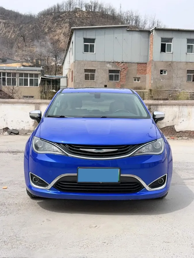 2018 Chrysler Pacifica 3.6L 245HP V6 E-CVT PHEV 16KWH,autocango,china used car exporter,china ev exporter,chinese used car exporter,chinese used ev exporter