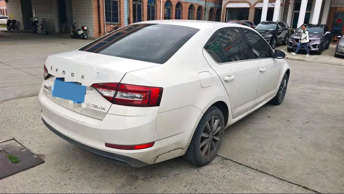 2021 Skoda Octavia 1.5L 113HP L4 6AT,autocango,china used car exporter,china ev exporter,chinese used car exporter,chinese used ev exporter