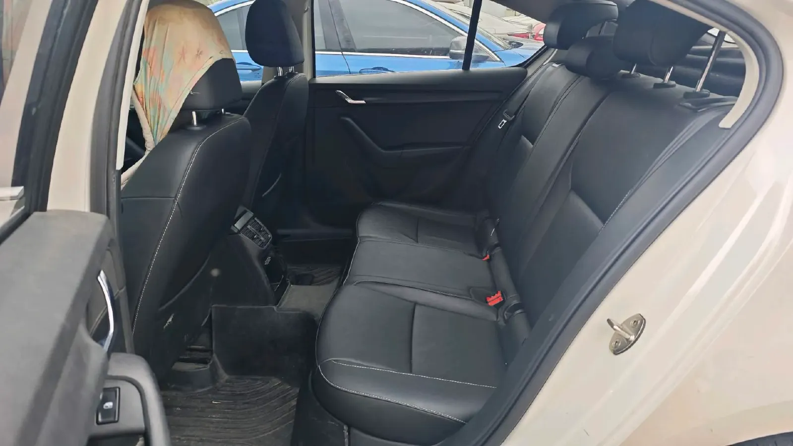 2021 Skoda Octavia 1.5L 113HP L4 6AT,autocango,china used car exporter,china ev exporter,chinese used car exporter,chinese used ev exporter