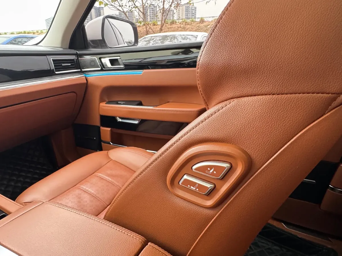 2018 Zotye T700 1.8T 177HP L4 6DCT,autocango,china used car exporter,china ev exporter,chinese used car exporter,chinese used ev exporter