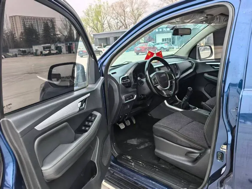 2022 Isuzu RE-MAX Jim 2.8T 120HP L4 5MT,autocango,china used car exporter,china ev exporter,chinese used car exporter,chinese used ev exporter