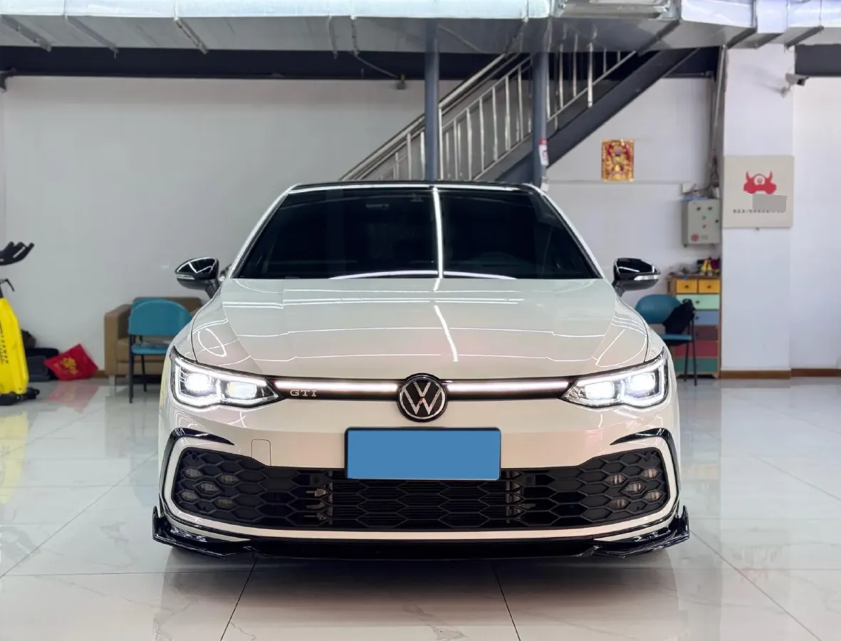 2021 Volkswagen GolfGTI 2.0T 220HP L4 7DCT,autocango,china used car exporter,china ev exporter,chinese used car exporter,chinese used ev exporter