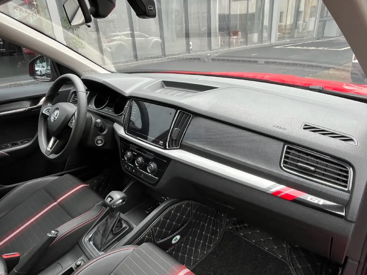 2020 Skoda Kamiq 1.2T 116HP L4 7DCT,autocango,china used car exporter,china ev exporter,chinese used car exporter,chinese used ev exporter