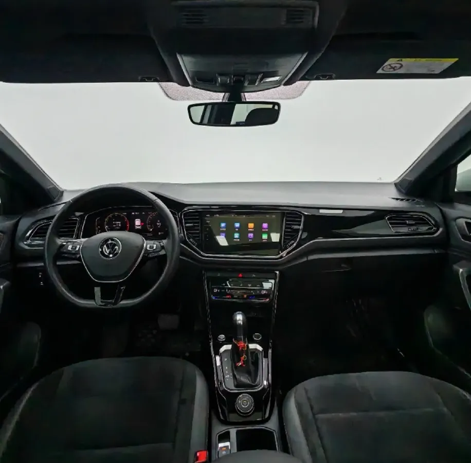 2021 Volkswagen T-Roc 1.4T 150HP L4 7DCT,autocango,china used car exporter,china ev exporter,chinese used car exporter,chinese used ev exporter