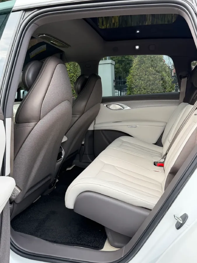 2023 IM LS7 BEV 77KWH,autocango,china used car exporter,china ev exporter,chinese used car exporter,chinese used ev exporter