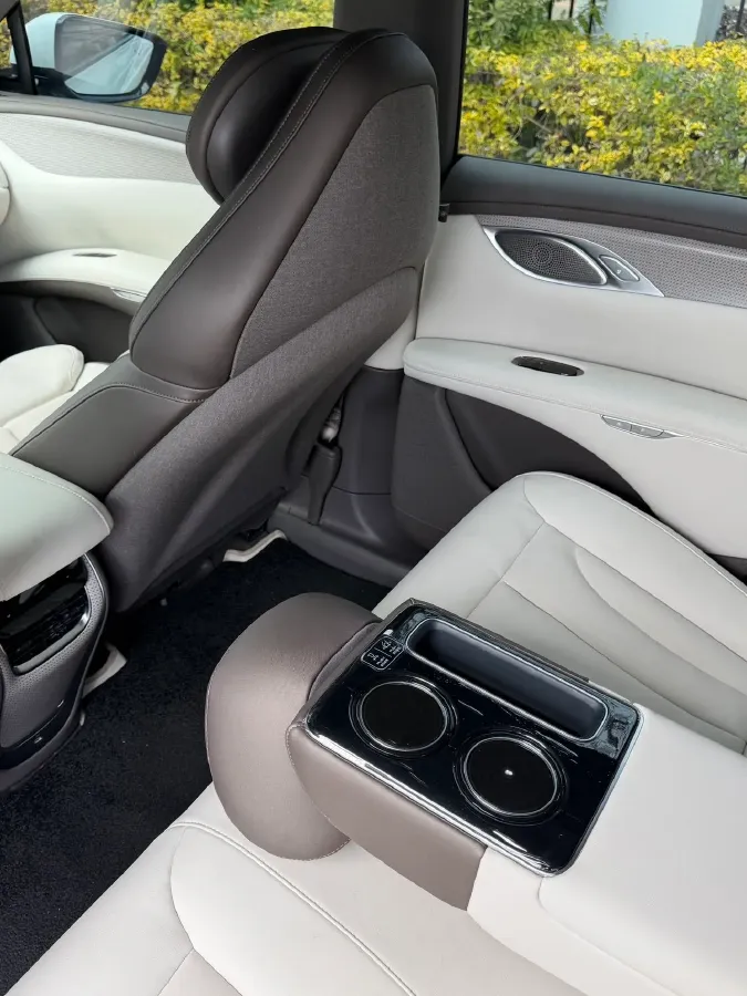 2023 IM LS7 BEV 77KWH,autocango,china used car exporter,china ev exporter,chinese used car exporter,chinese used ev exporter