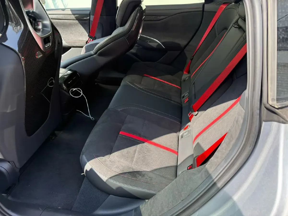 2025 MI SU7 Ultra BEV 93.7KWH,autocango,china used car exporter,china ev exporter,chinese used car exporter,chinese used ev exporter