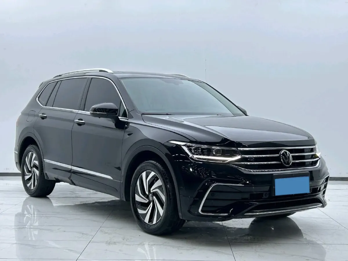2024 Volkswagen Tiguan L 2.0T 186HP L4 7DCT,autocango,china used car exporter,china ev exporter,chinese used car exporter,chinese used ev exporter