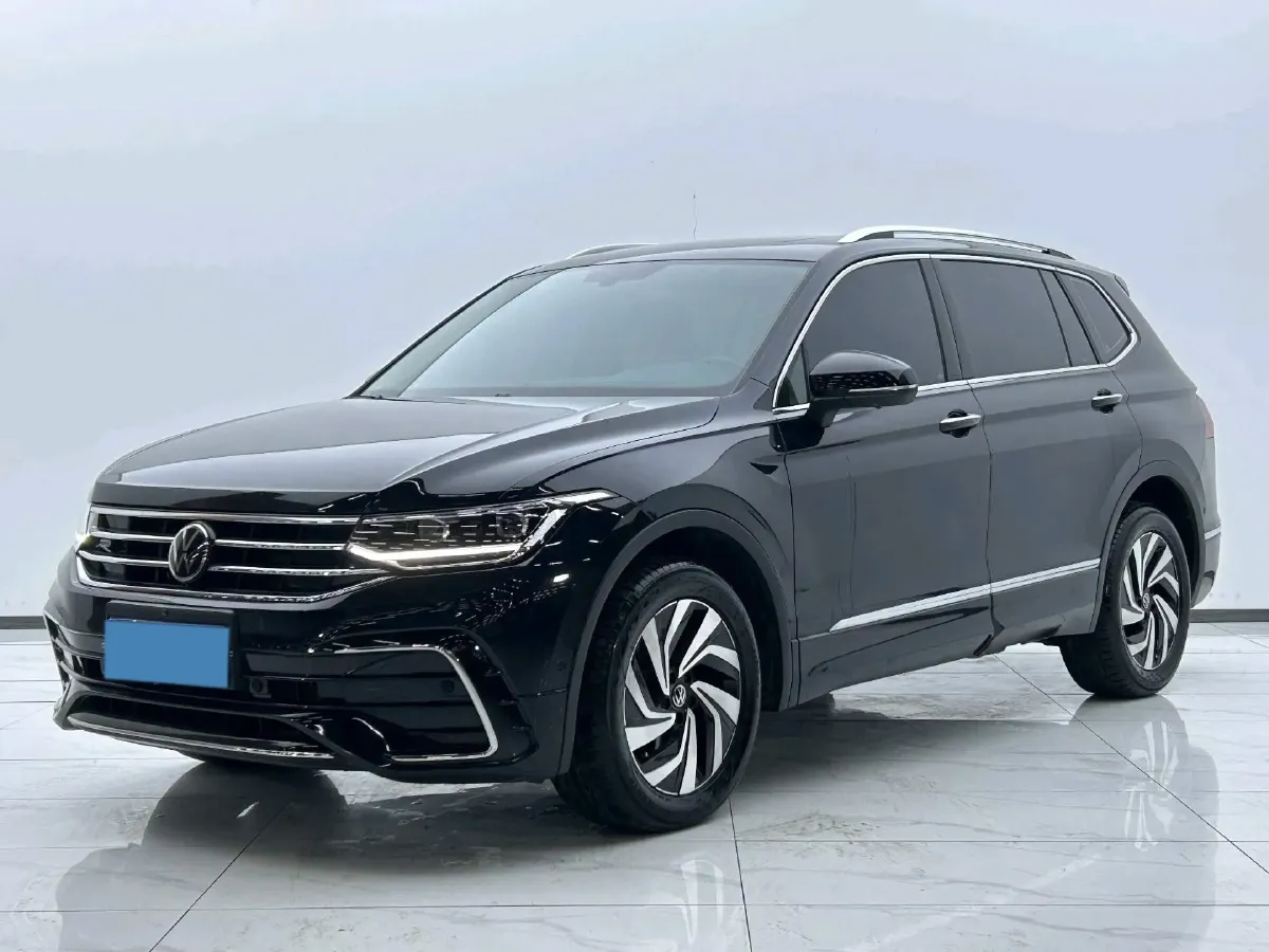 2024 Volkswagen Tiguan L 2.0T 186HP L4 7DCT,autocango,china used car exporter,china ev exporter,chinese used car exporter,chinese used ev exporter