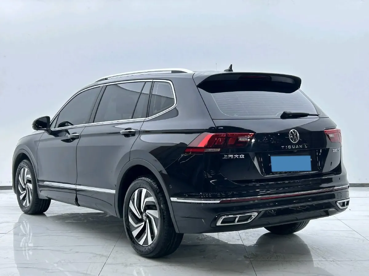 2024 Volkswagen Tiguan L 2.0T 186HP L4 7DCT,autocango,china used car exporter,china ev exporter,chinese used car exporter,chinese used ev exporter