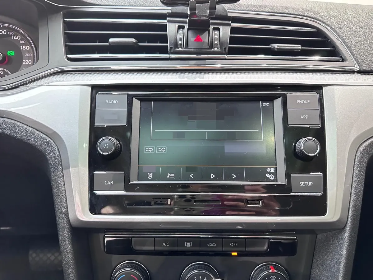 2019 Volkswagen T-Cross 1.4T 150HP L4 7DCT,autocango,china used car exporter,china ev exporter,chinese used car exporter,chinese used ev exporter