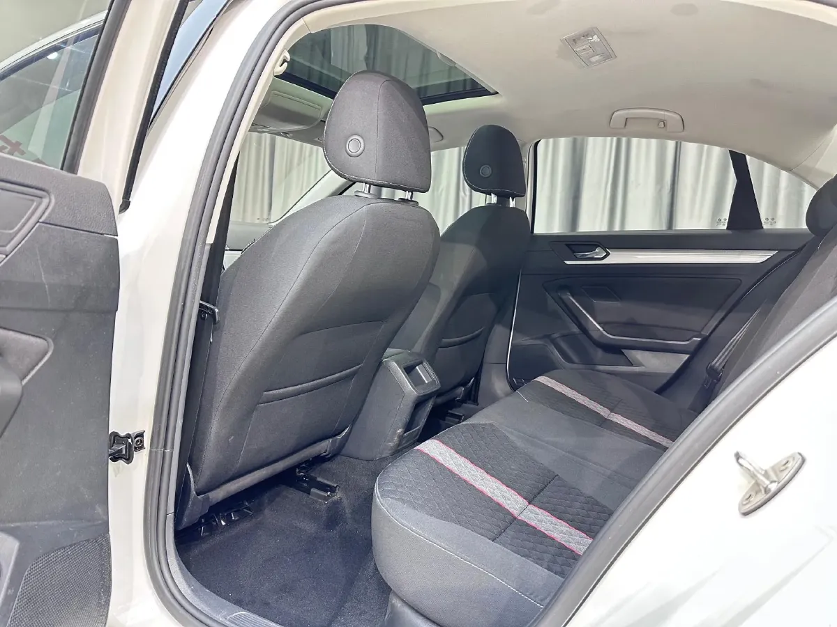 2019 Volkswagen T-Cross 1.4T 150HP L4 7DCT,autocango,china used car exporter,china ev exporter,chinese used car exporter,chinese used ev exporter