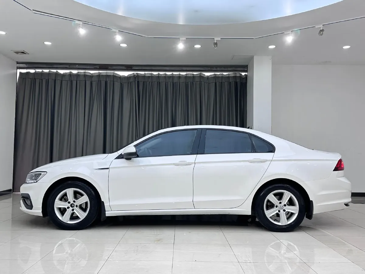 2019 Volkswagen T-Cross 1.4T 150HP L4 7DCT,autocango,china used car exporter,china ev exporter,chinese used car exporter,chinese used ev exporter