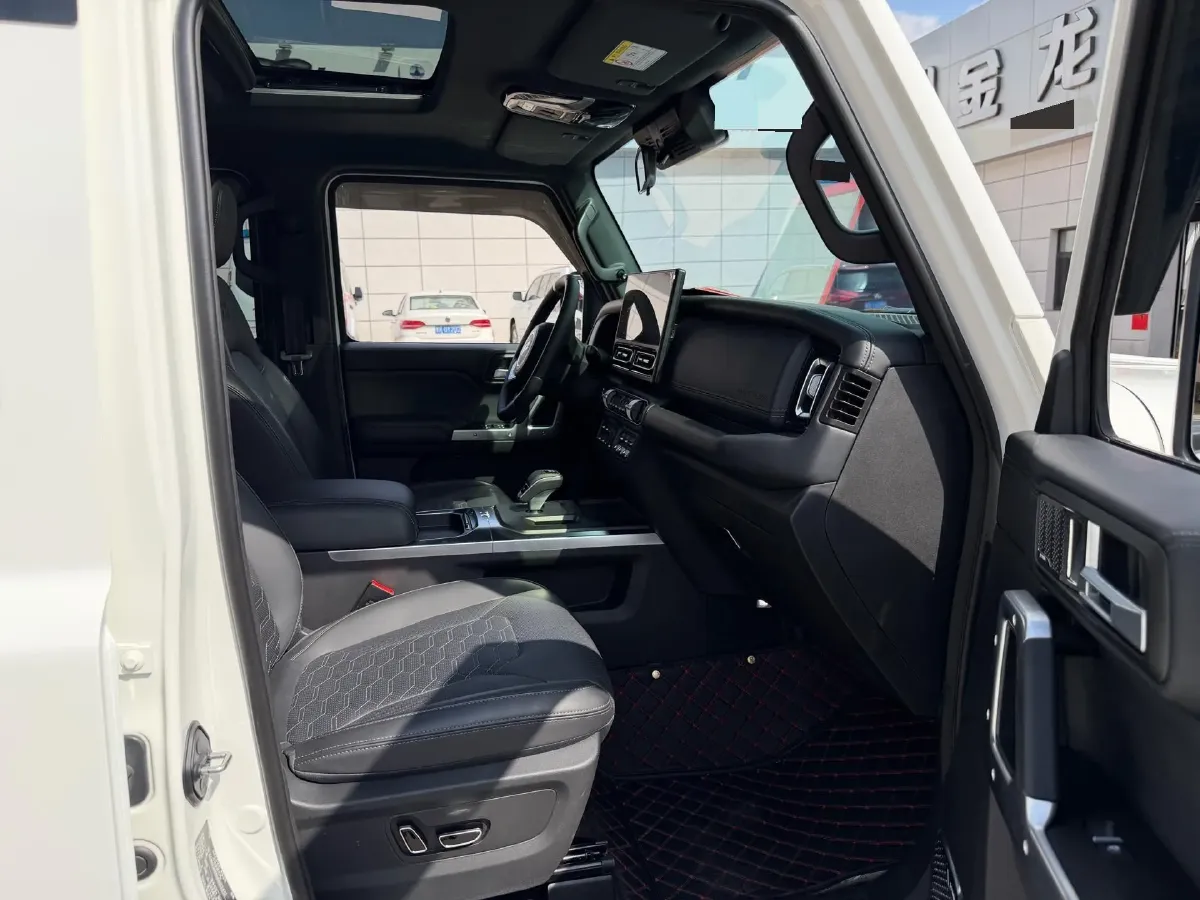 2024 212 212 T01 2.0T 252HP L4 8AT,autocango,china used car exporter,china ev exporter,chinese used car exporter,chinese used ev exporter