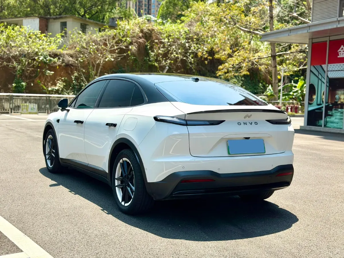 2024 IM L6 BEV 75KWH,autocango,china used car exporter,china ev exporter,chinese used car exporter,chinese used ev exporter