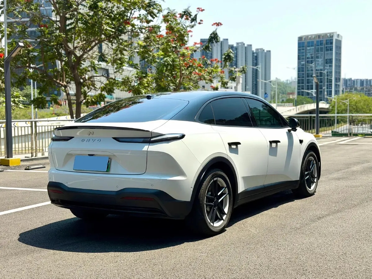 2024 IM L6 BEV 75KWH,autocango,china used car exporter,china ev exporter,chinese used car exporter,chinese used ev exporter