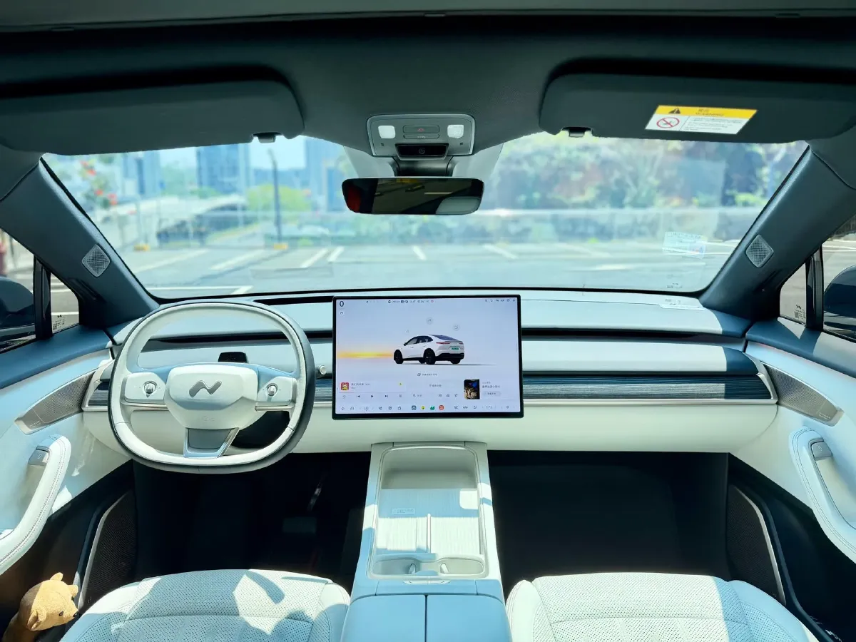 2024 IM L6 BEV 75KWH,autocango,china used car exporter,china ev exporter,chinese used car exporter,chinese used ev exporter