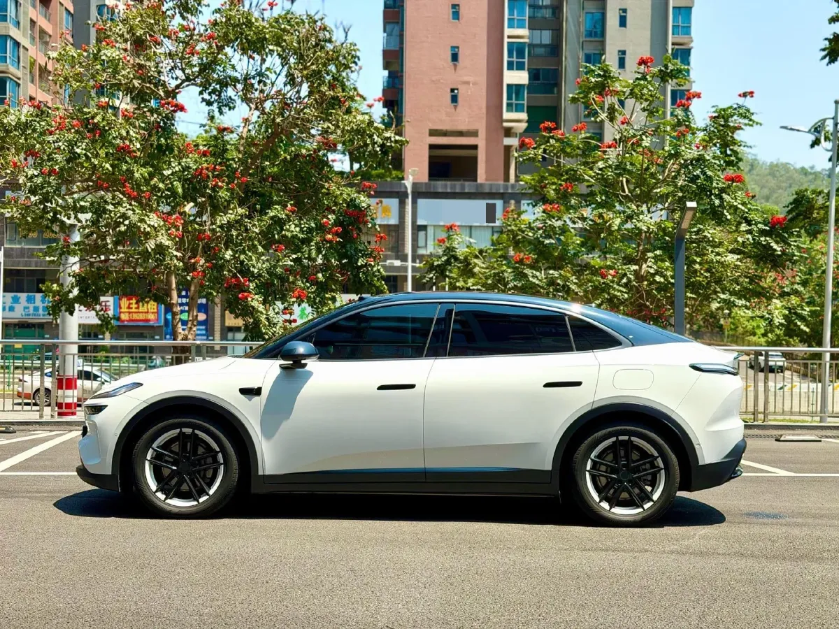 2024 IM L6 BEV 75KWH,autocango,china used car exporter,china ev exporter,chinese used car exporter,chinese used ev exporter