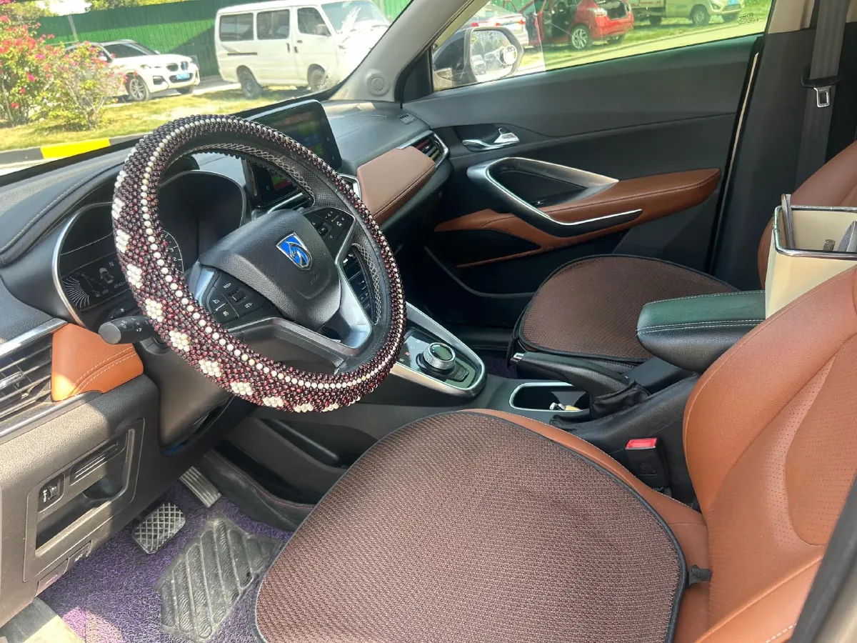 2017 HaiMa S5 Young Edition 1.6L 122HP L4 5MT,autocango,china used car exporter,china ev exporter,chinese used car exporter,chinese used ev exporter