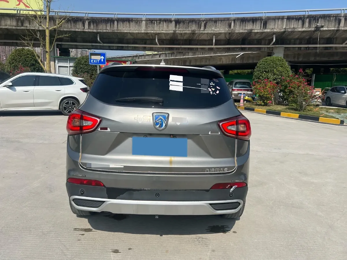 2017 HaiMa S5 Young Edition 1.6L 122HP L4 5MT,autocango,china used car exporter,china ev exporter,chinese used car exporter,chinese used ev exporter