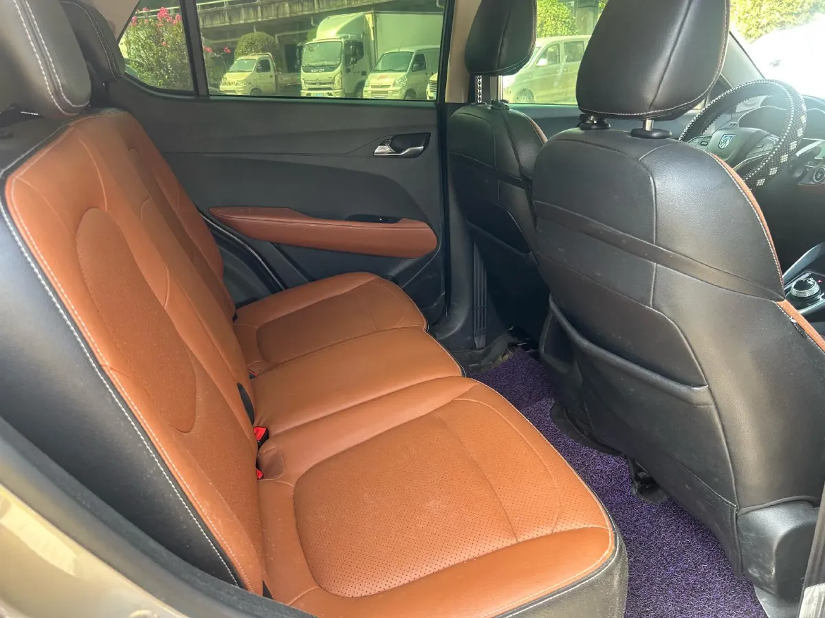 2017 HaiMa S5 Young Edition 1.6L 122HP L4 5MT,autocango,china used car exporter,china ev exporter,chinese used car exporter,chinese used ev exporter