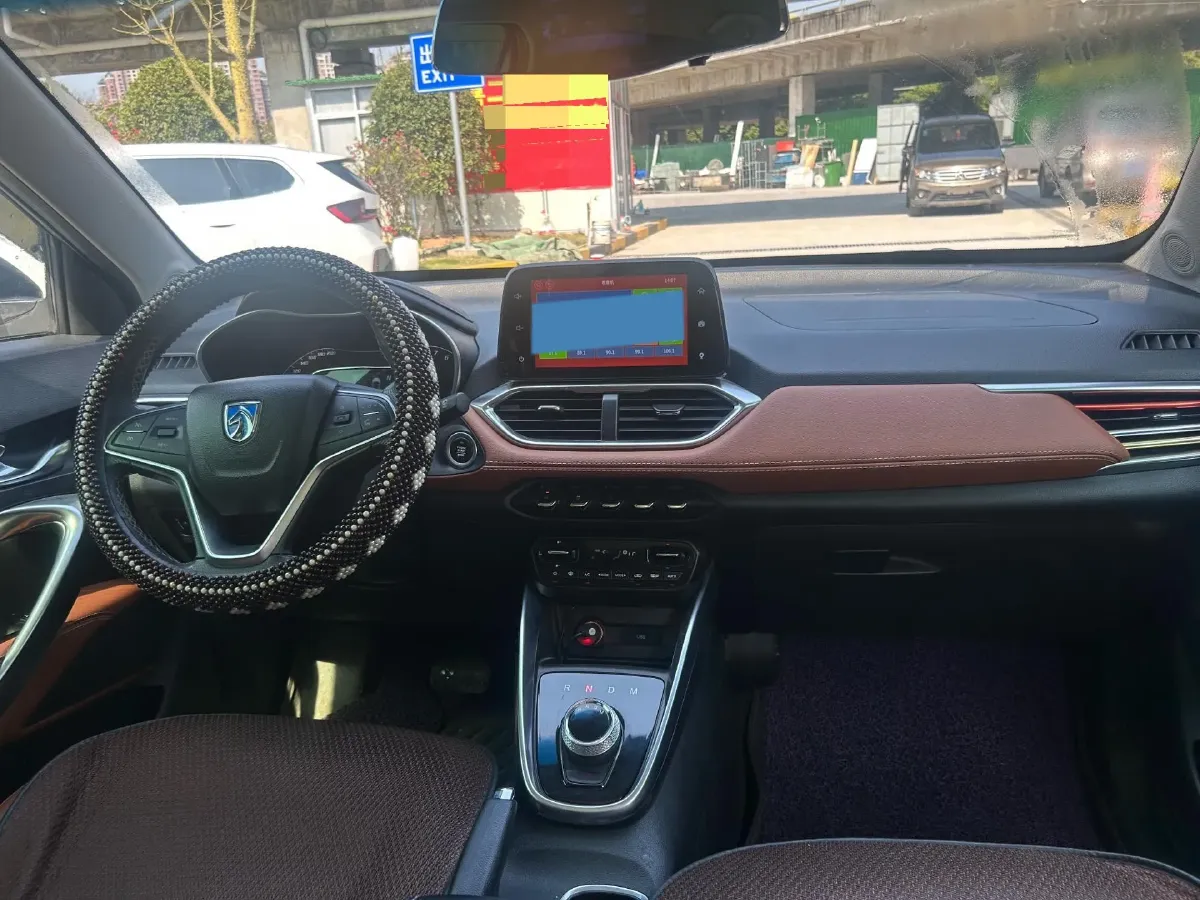 2017 HaiMa S5 Young Edition 1.6L 122HP L4 5MT,autocango,china used car exporter,china ev exporter,chinese used car exporter,chinese used ev exporter