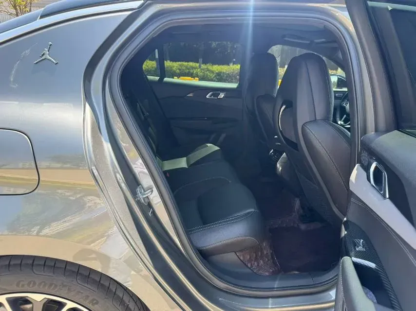 2021 LYNK&CO 03 2.0T 190HP L4 6AT,autocango,china used car exporter,china ev exporter,chinese used car exporter,chinese used ev exporter