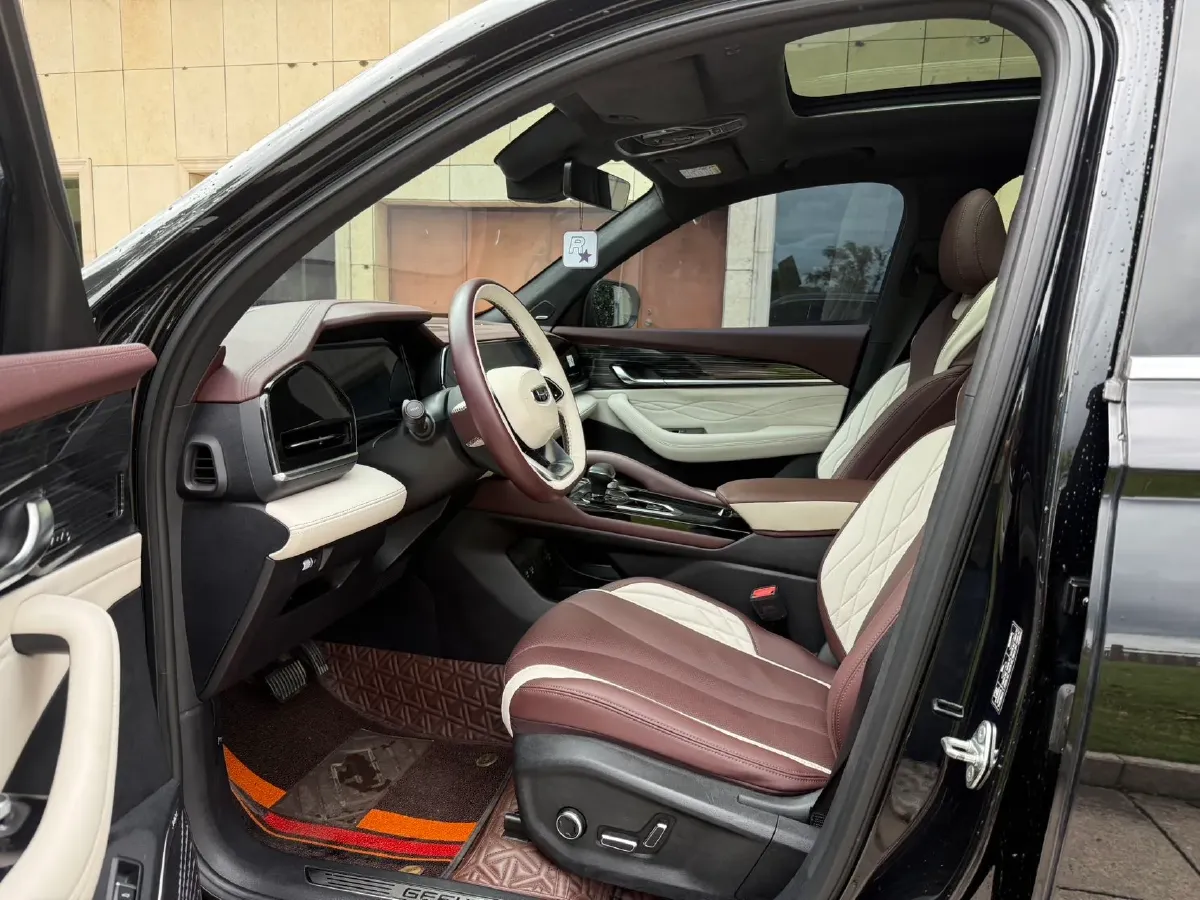 2021 Geely Monjaro 2.0T 218HP L4 7DCT,autocango,china used car exporter,china ev exporter,chinese used car exporter,chinese used ev exporter