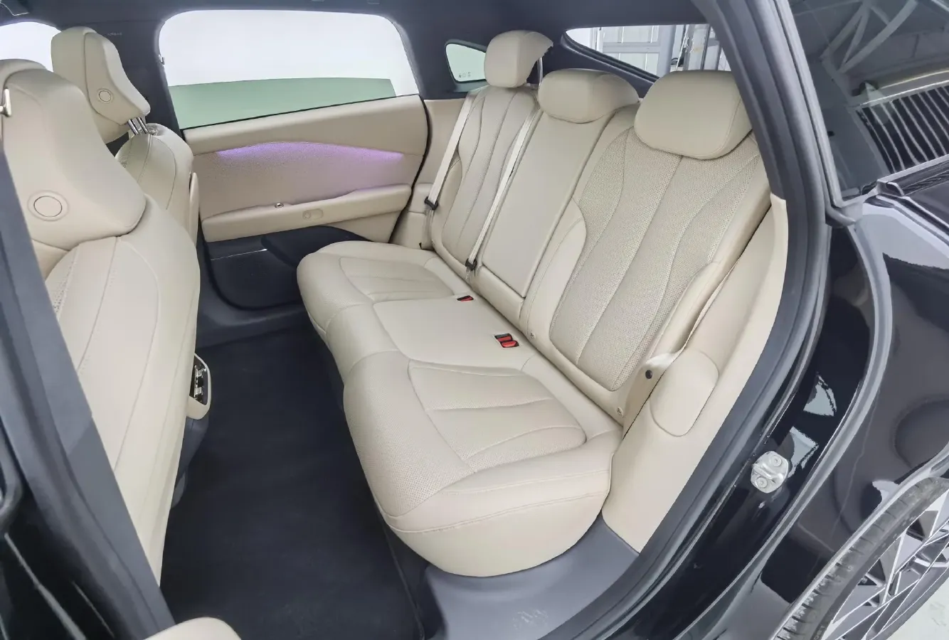 2024 Xpeng P7+ BEV 60.7KWH,autocango,china used car exporter,china ev exporter,chinese used car exporter,chinese used ev exporter