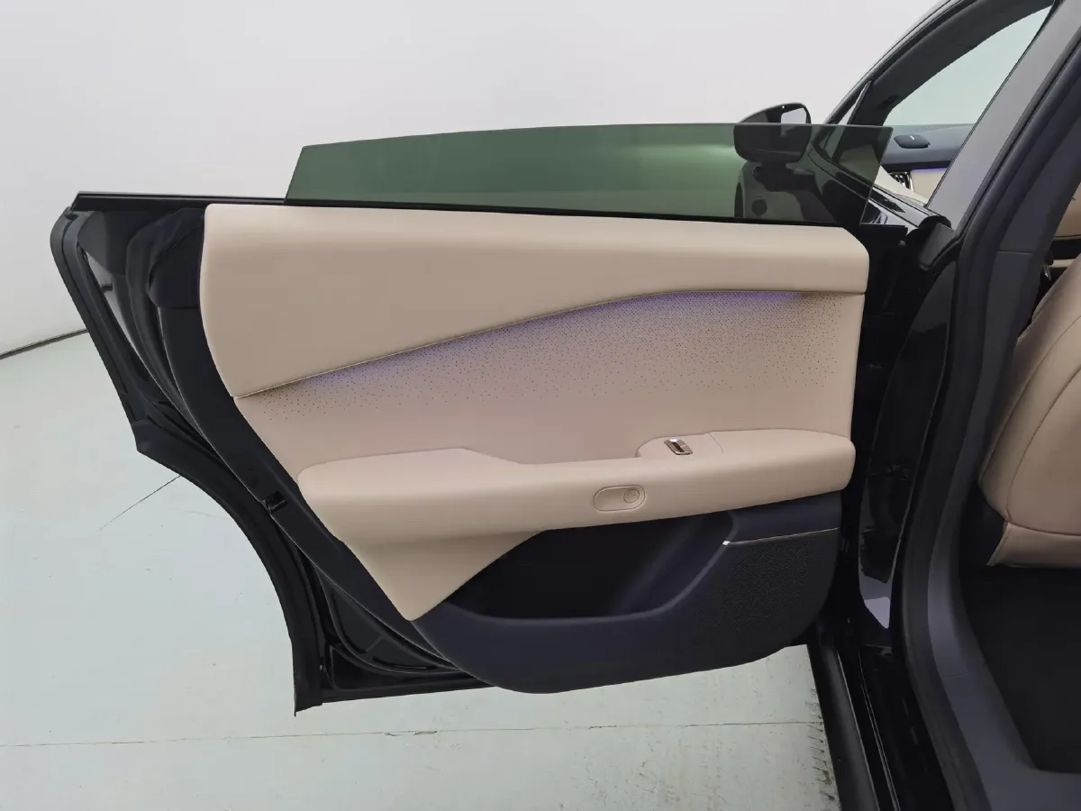 2024 Xpeng P7+ BEV 60.7KWH,autocango,china used car exporter,china ev exporter,chinese used car exporter,chinese used ev exporter