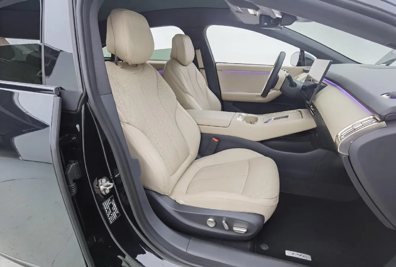 2024 Xpeng P7+ BEV 60.7KWH,autocango,china used car exporter,china ev exporter,chinese used car exporter,chinese used ev exporter