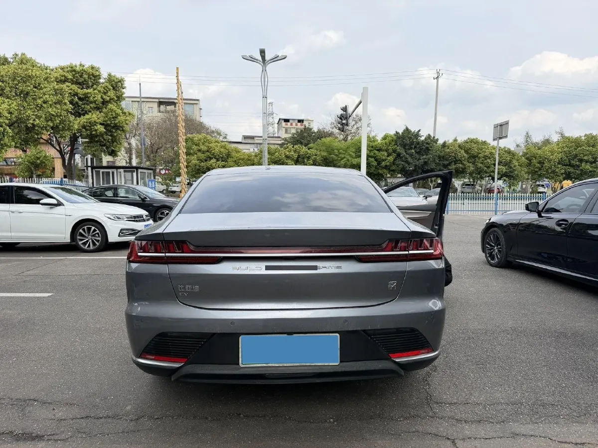 2021 BYD Han BEV 64.8KWH,autocango,china used car exporter,china ev exporter,chinese used car exporter,chinese used ev exporter